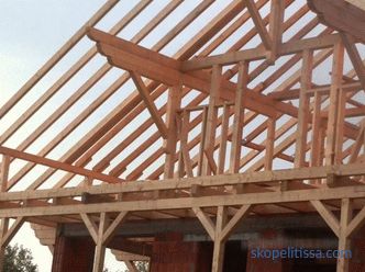 Střechy, designové detaily a stavební materiály pro velkou střešní plochu