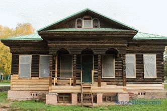 Dokončování dřevěného domu vnitřníma rukama: fotografie originálních interiérů