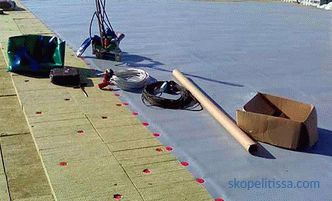 Roll střešní materiály pro střechu: typy, zařízení a ceny