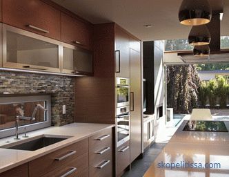 Design interiéru kuchyní venkovských domů - jak nejlépe využít dostupné prostory