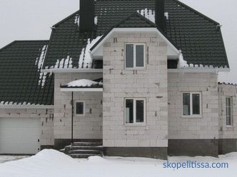 Venkovské domy z pěnových bloků - projekty na klíč, ceny za výstavbu v Moskvě, foto