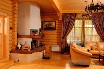 Dům ze dřeva s podkrovím, dřevěný venkovský dům s podkrovím, plán domu ze dřeva s podkrovím