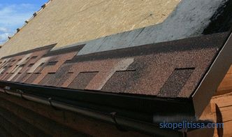 Větrný pás pro měkkou střechu a další komponenty a přídavné prvky