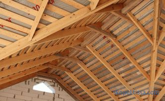 Jak vypočítat střechu domu, střešní kalkulačka online, výpočet krovu systému sedlové střechy