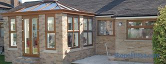 Prosklené verandě hliníkového profilu venkovského domu, plastové, fotografické možnosti