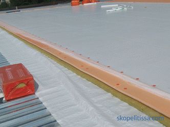 Hydroizolace ploché střechy, provozované střechy, technologie, materiály, instalace